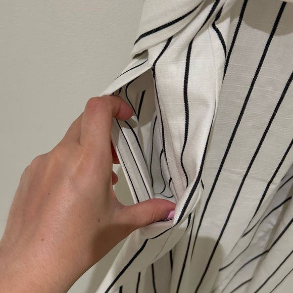 Forever 21 bodycon dress with buttons - Picture 4 of 5